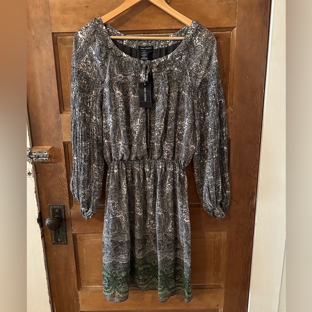 Max edition large long sleeve dress. NWT